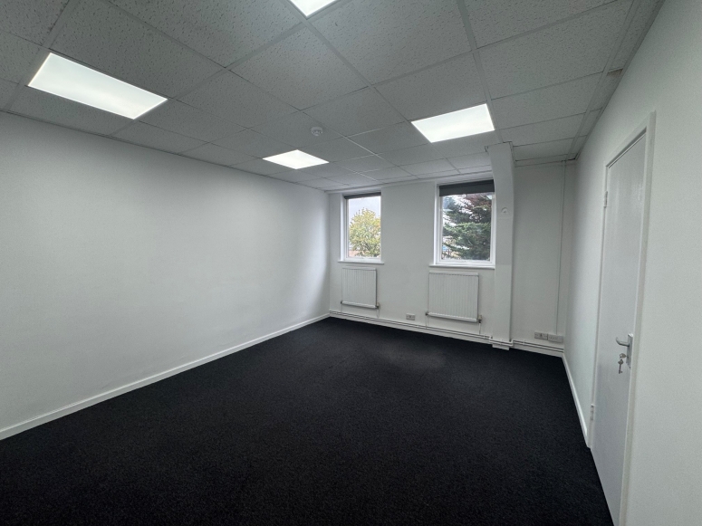 7 Westfield Road, Slyfield, Guildford, GU1 1RR