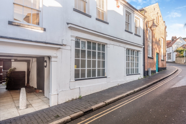 40 Castle Street, Guildford, Surrey GU1 3UQ
