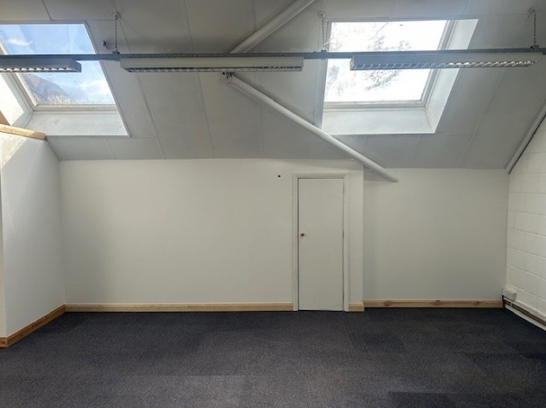 Unit 1 Tanners Court, Brockham RH3 7NH