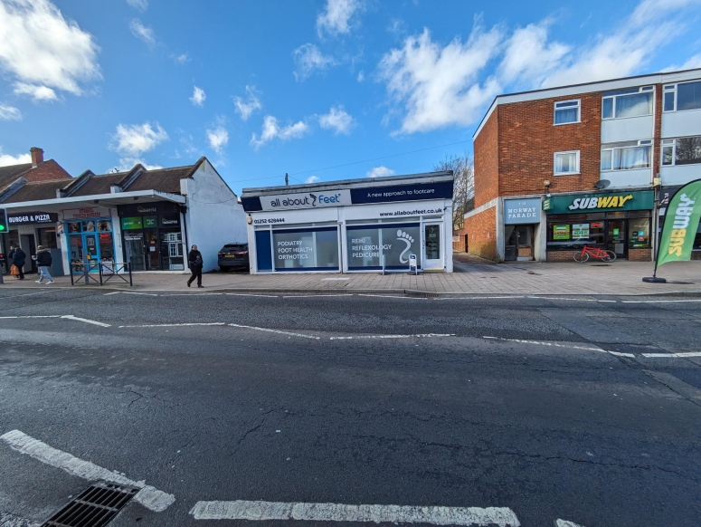 222 Fleet Road, Fleet GU51 4BY