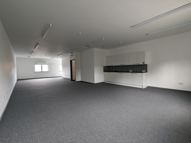 Unit 22, Boundary Business Centre, Woking, GU21 5DH