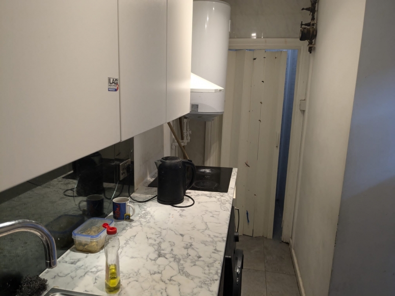 35 Woodbridge Hill, Guildford, GU2 9AA