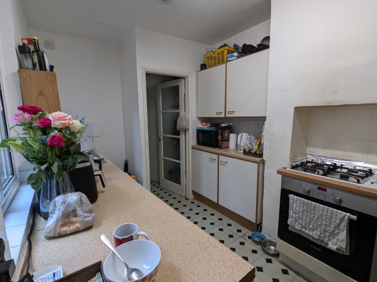 24 Guildford Park Road, Guildford, Surrey GU2 7ND