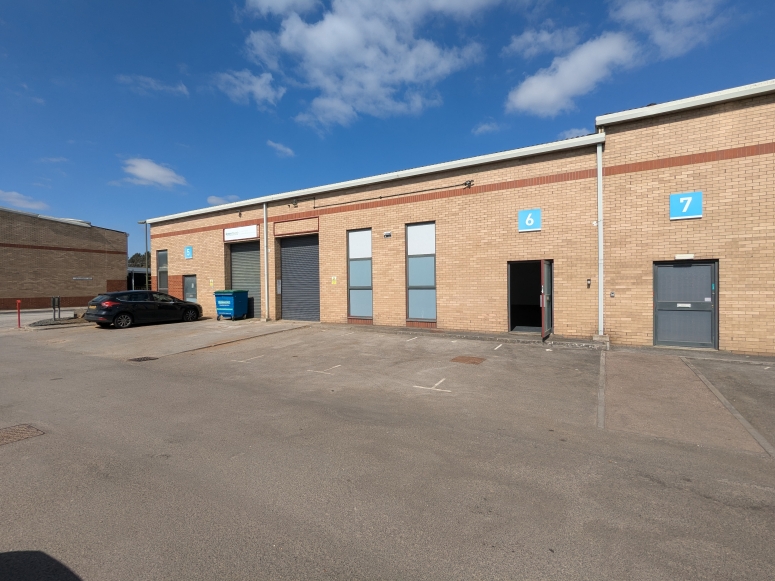 Unit 6 Boundary Business Centre, Boundary Way, Woking, Surrey, GU21 5DH