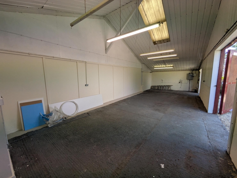 Unit 6, Lascombe Estate, Guildford, GU3 1BB