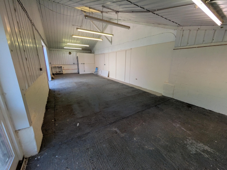 Unit 6, Lascombe Estate, Guildford, GU3 1BB