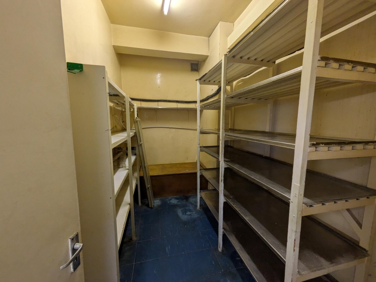 7 Creswell Corner, Anchor Hill, Woking, GU21 2JD