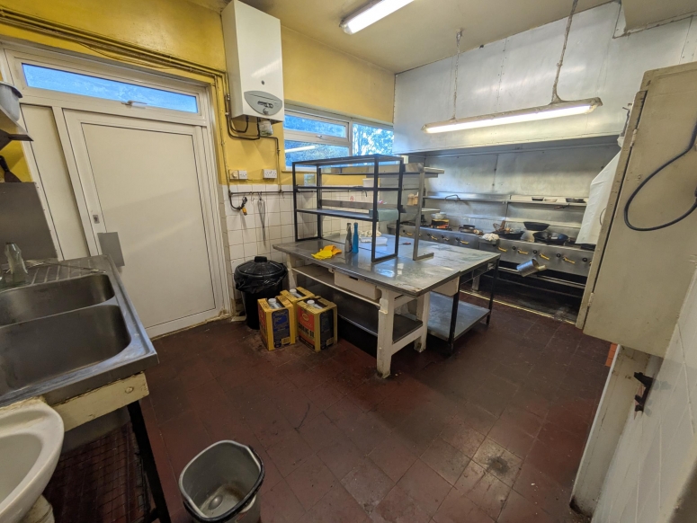 7 Creswell Corner, Anchor Hill, Woking, GU21 2JD