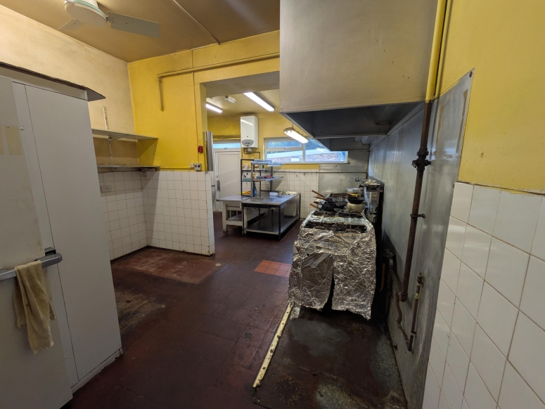 7 Creswell Corner, Anchor Hill, Woking, GU21 2JD