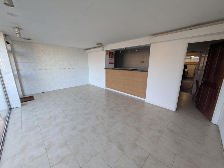 7 Creswell Corner, Anchor Hill, Woking, GU21 2JD