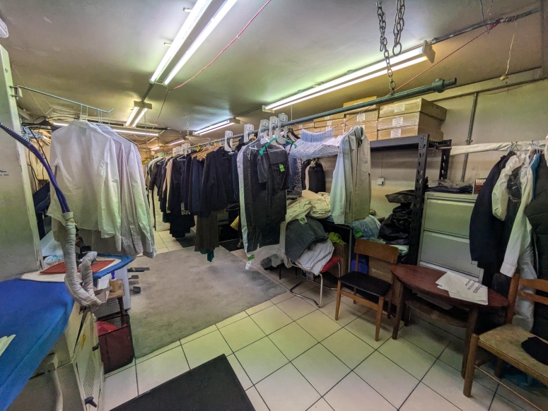 208 High Street, Dorking, RH4 1QR