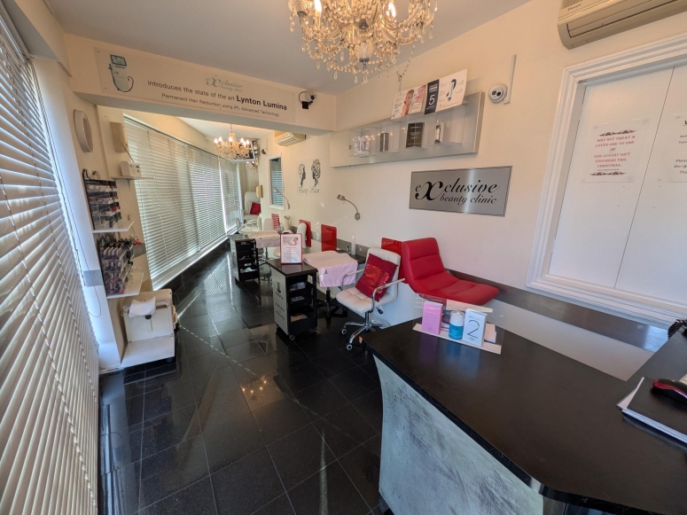 1 Wharf Road, Frimley Green, Camberley, GU16 6LE