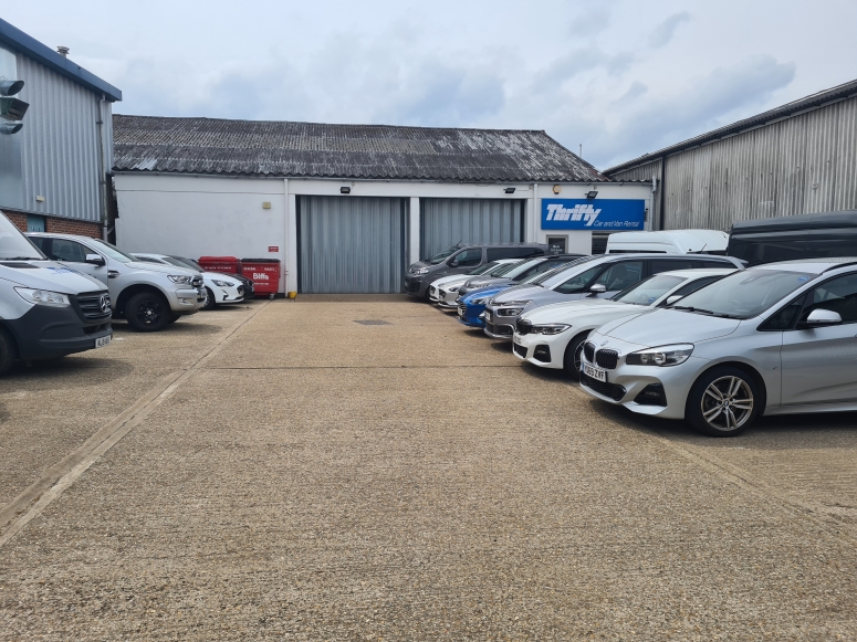 Unit 3, Riverway Industrial Estate, Peasmarsh, Guildford, Surrey, GU3 1LZ