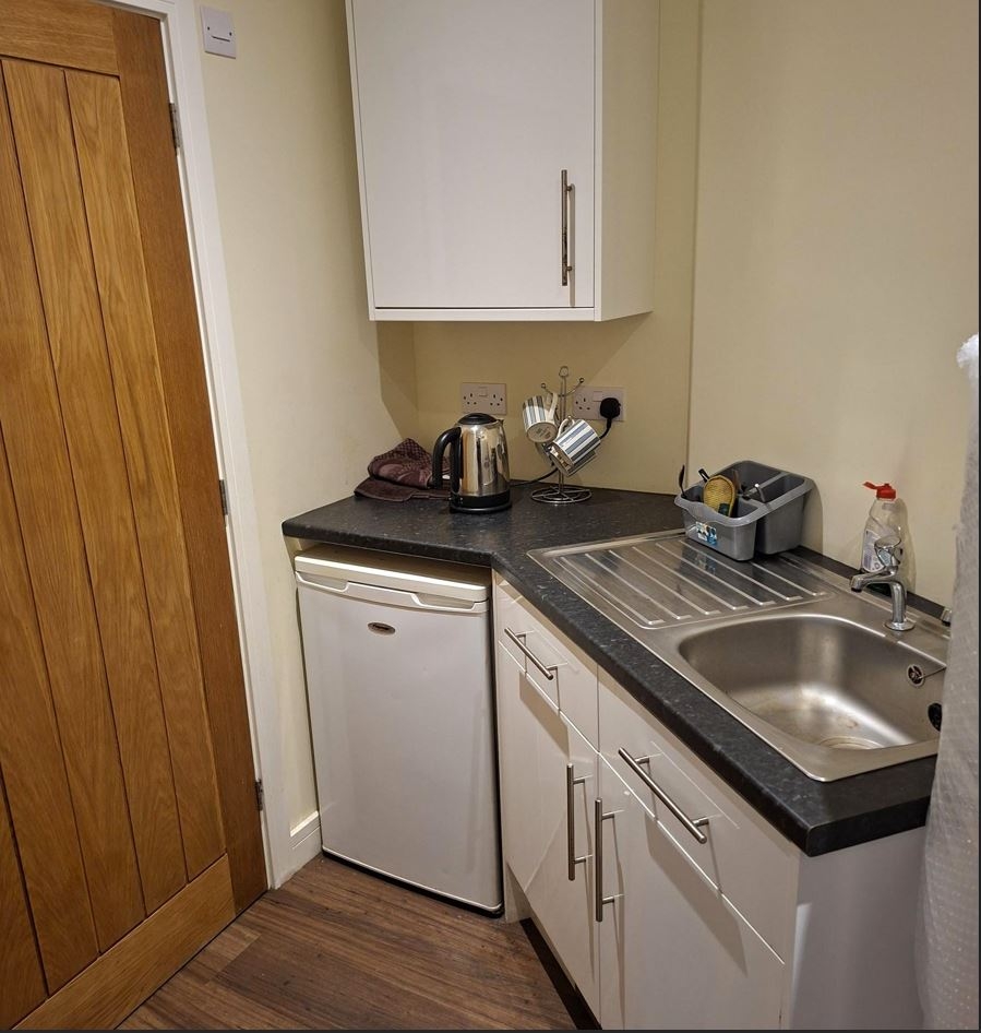 10 Haskells Yard, Godalming, GU7 1AE