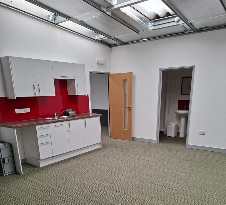 Unit J, Manawey Industrial Estate, Holder Road, Aldershot, GU12 4RH