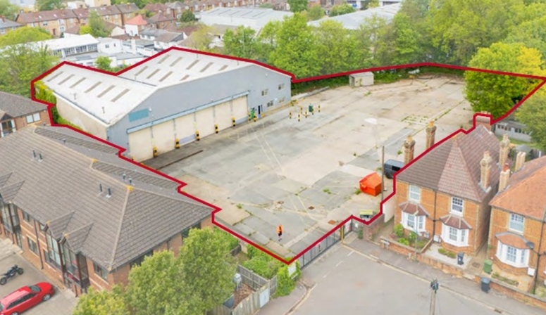 Waterside, Leas Road, Guildford, Surrey GU1 4QT