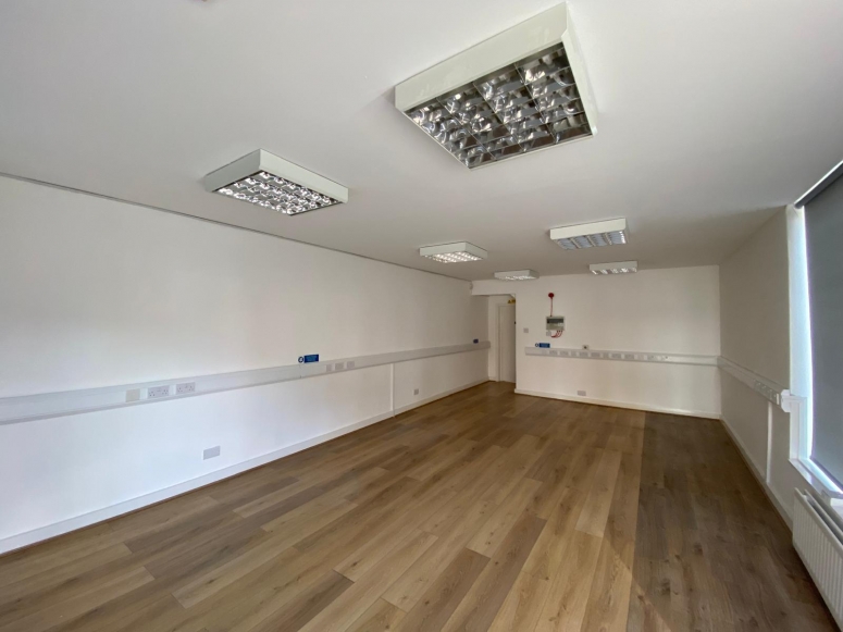 94 Stoke Road, Guildford, GU1 4JN