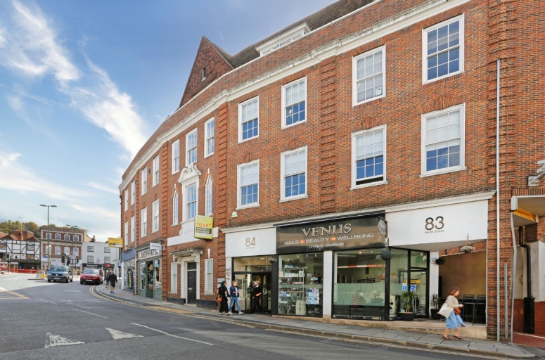 2nd Floor Front, 84 North Street, Guildford, Surrey GU1 4AU