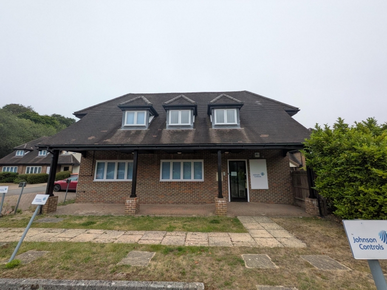 4 Holt Barns, Frith End Road, Bordon, GU35 0QW