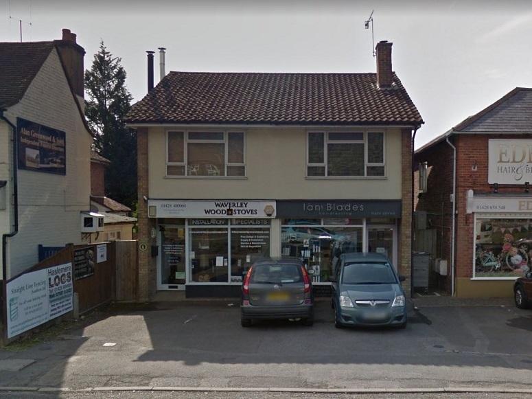 21a  Junction Place, Haslemere,  Surrey, GU27 1LE