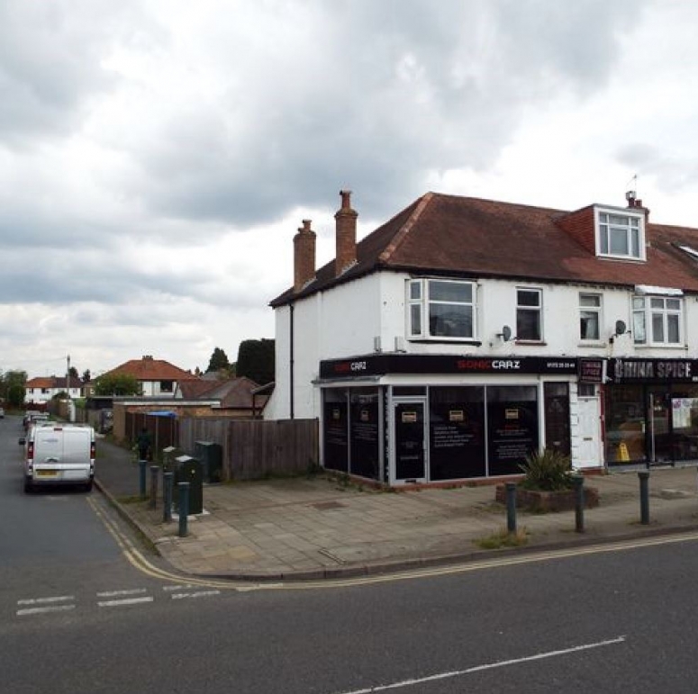 220 Chessington Road, West Ewell, Surrey KT19 9XA