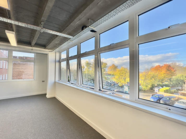 229-235 Cavendish House, High Street, Guildford, Surrey GU1 3BJ