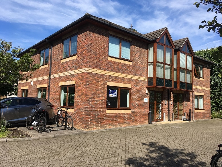 7 Wey Court, Mary Road, Guildford, Surrey GU1 4QU