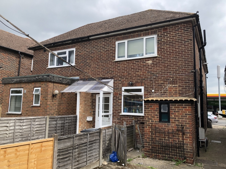 141 Worplesdon Road, Guildford, Surrey GU2 9XA