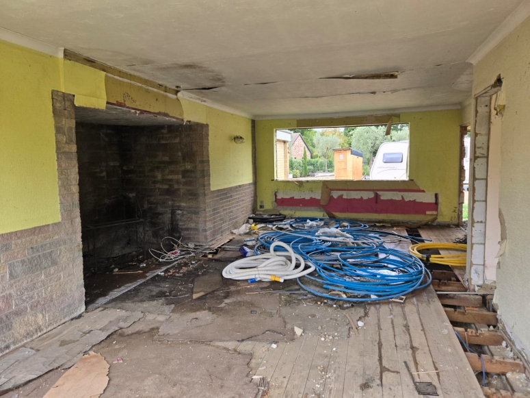 Longcross Farm, Longcross Road, Chertsey, KT16 0DP