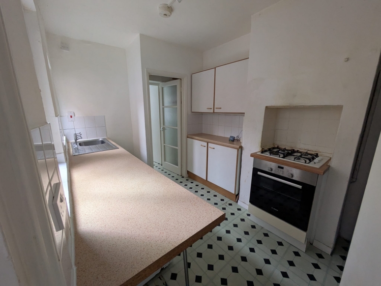 24 Guildford Park Road, Guildford, Surrey GU2 7ND