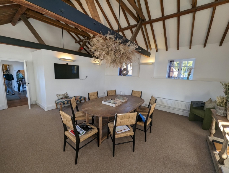 The Buttery Shoelands Farm, Seale Lane, Puttenham Surrey GU10 1HL