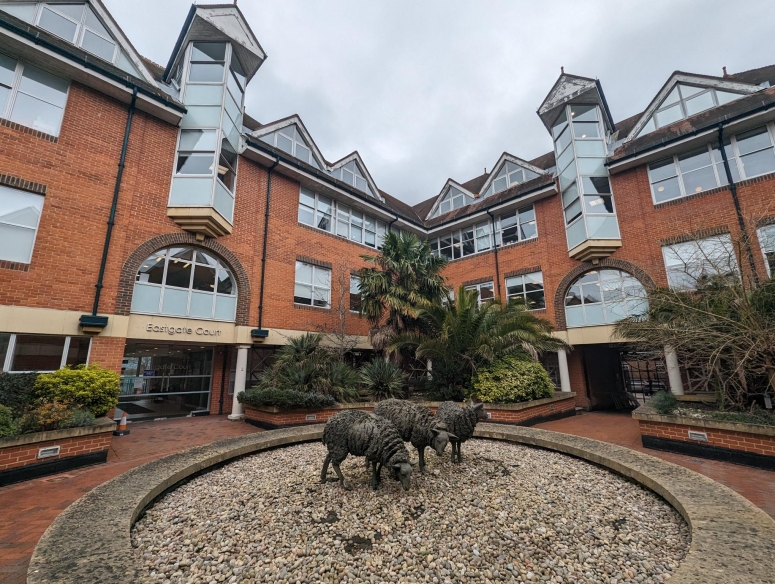 6 Eastgate Court, Guildford, Surrey GU1 3AW