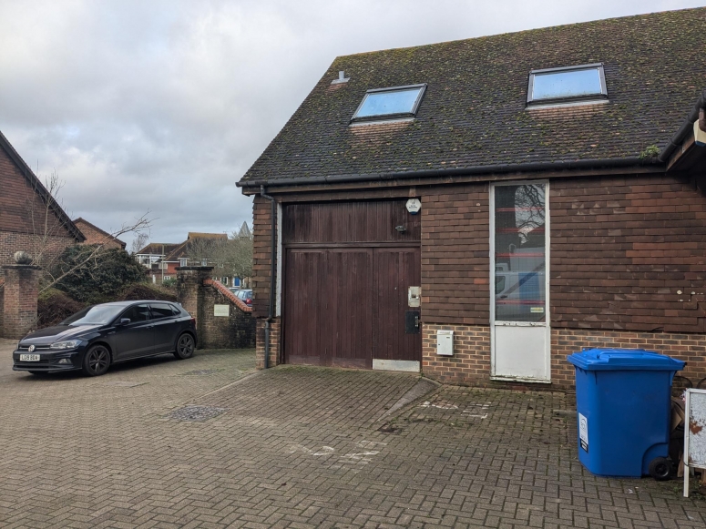 Unit 1 Tanners Court, Brockham RH3 7NH