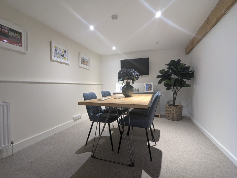 Lydling Barns 1, Puttenham Lane, Shackleford, GU8 6AP