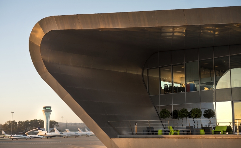 Aviation Office Suites, Farnborough Airport, Farnborough, Hampshire, GU14 6XA
