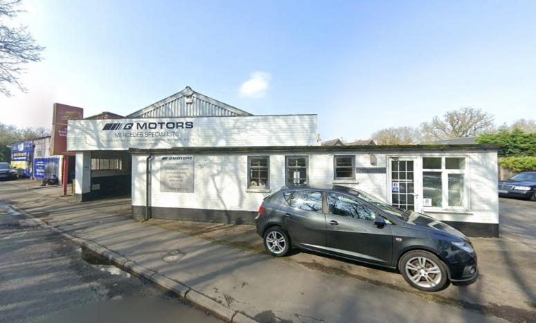 103 Spinney Hill, Addlestone, KT15 1AZ