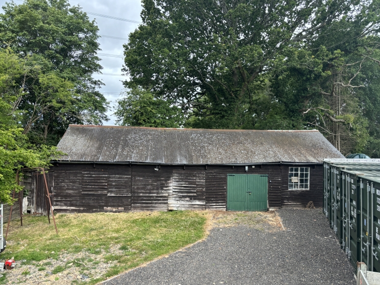 Unit 25 & Top Shed, Ansells Yard, Kirdford Road, Billingshurst, RH14 0DD